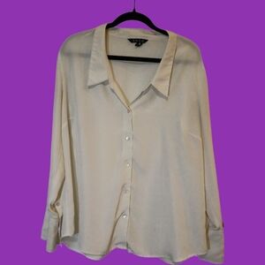 Chic Cream Button-Up Blouse